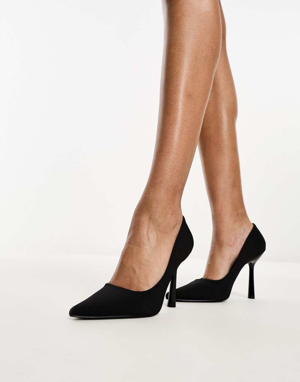 Glamorous pointed high heeled pumps in black Product Image