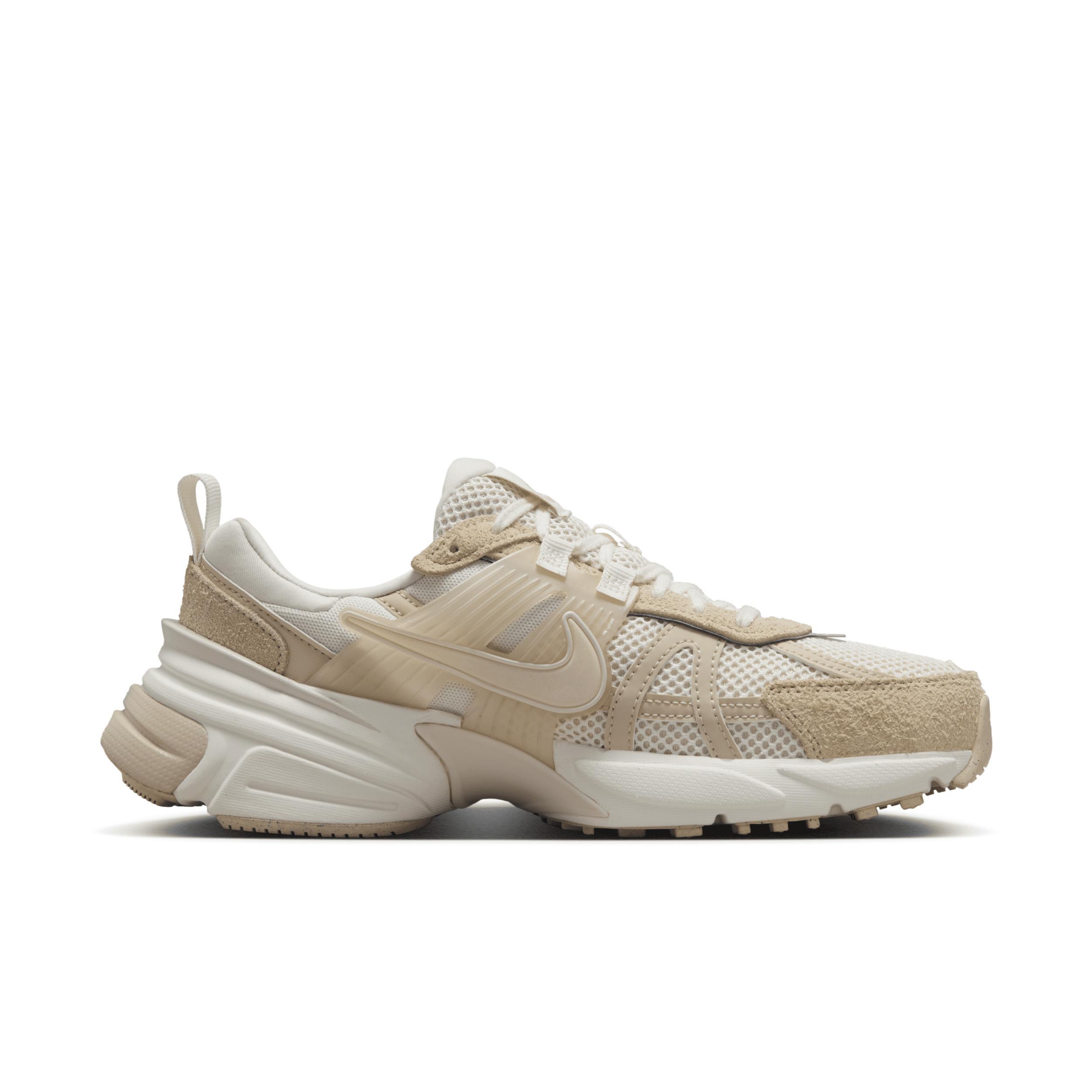 Nike Womens V2K Run Shoes Product Image