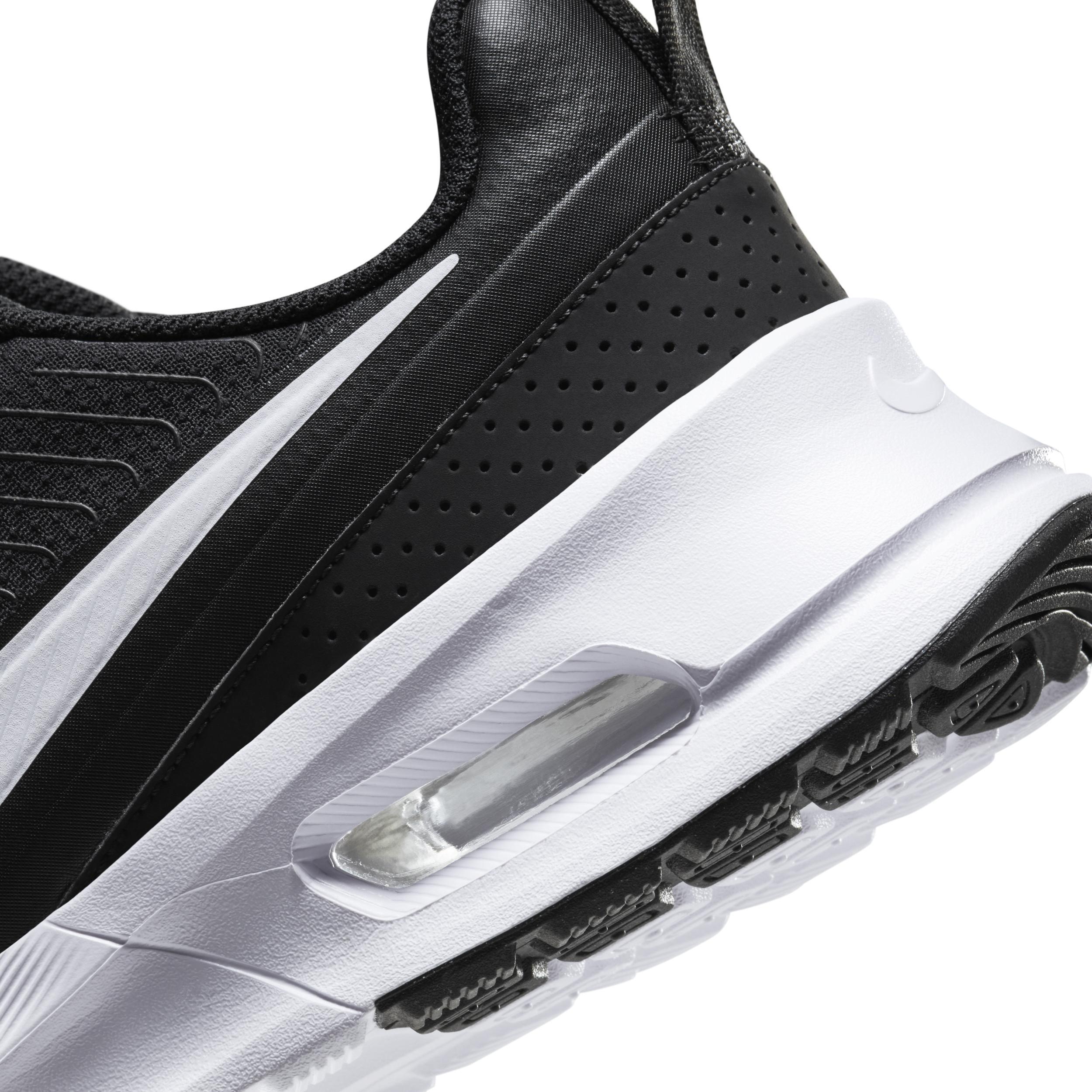 Nike Men's Air Max Nuaxis Shoes Product Image