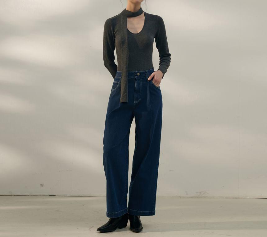 High Rise Pleated Wide Leg Jeans Product Image