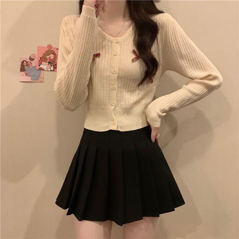 Long-Sleeve Crew Neck Bow Ribbed Button Knit Top Product Image