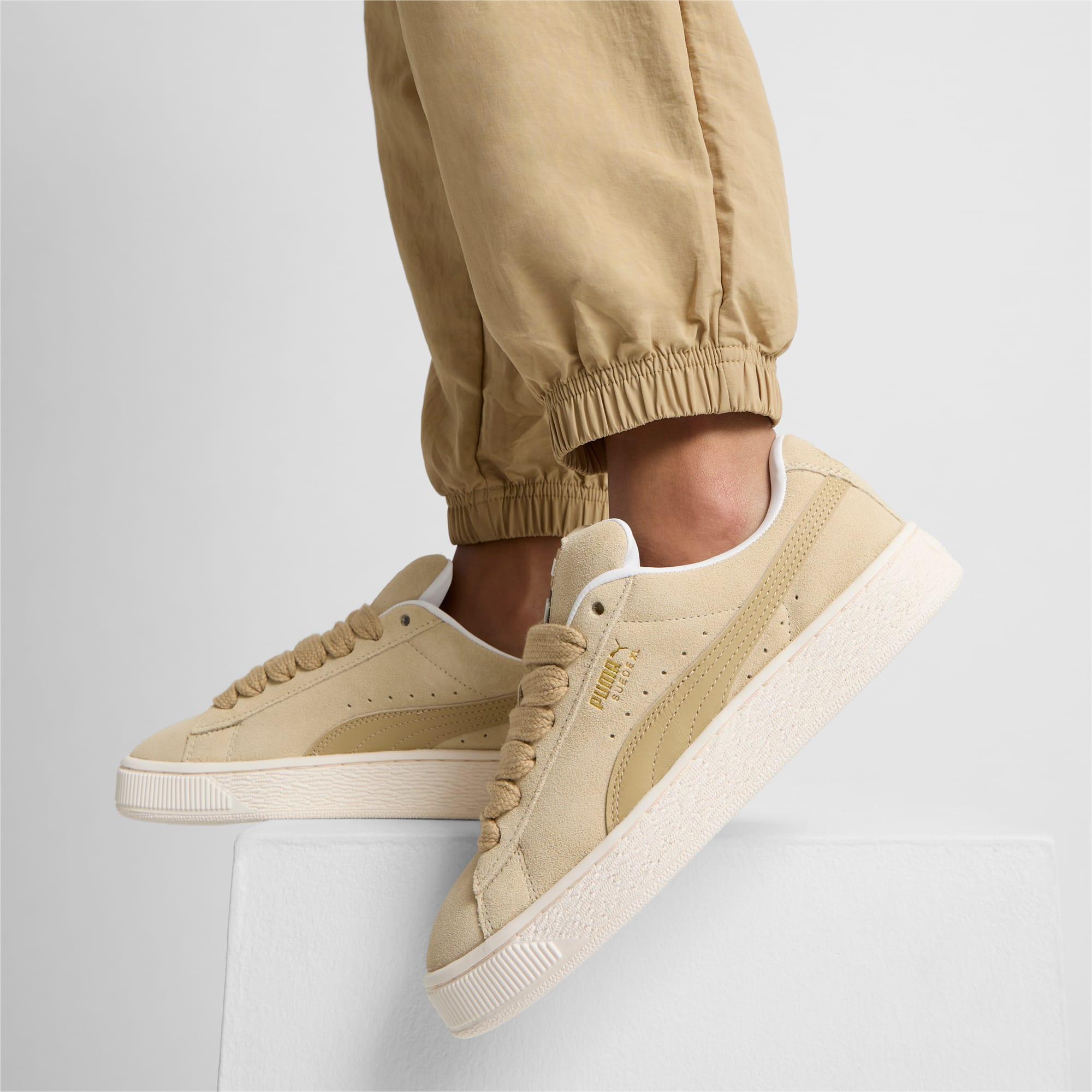 Suede XL Women's Sneakers Product Image