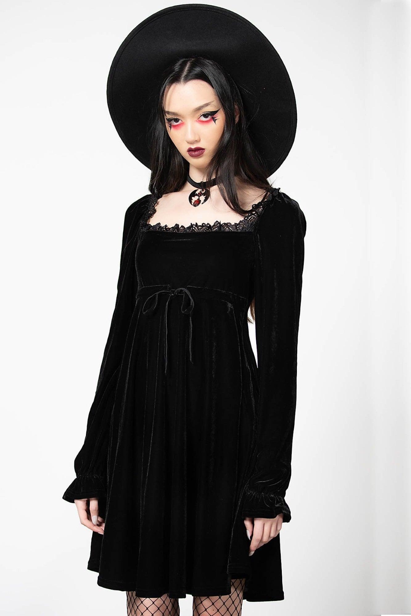 Imperia Long Sleeve Velvet Dress [B] Female Product Image