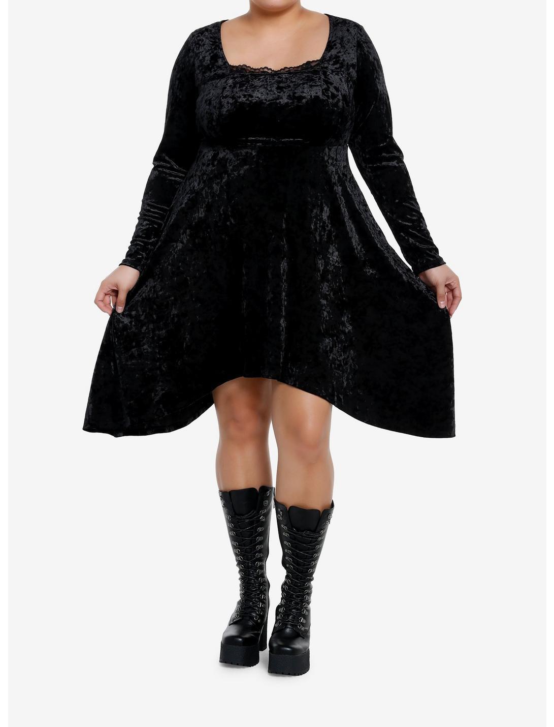 Cosmic Aura Black Velvet Lace Long-Sleeve Dress Plus Size Product Image