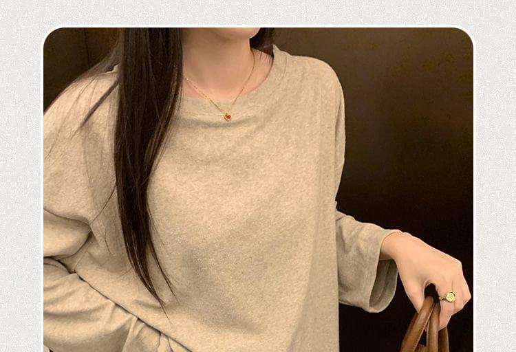 Long-Sleeve Round Neck Plain Tee Product Image