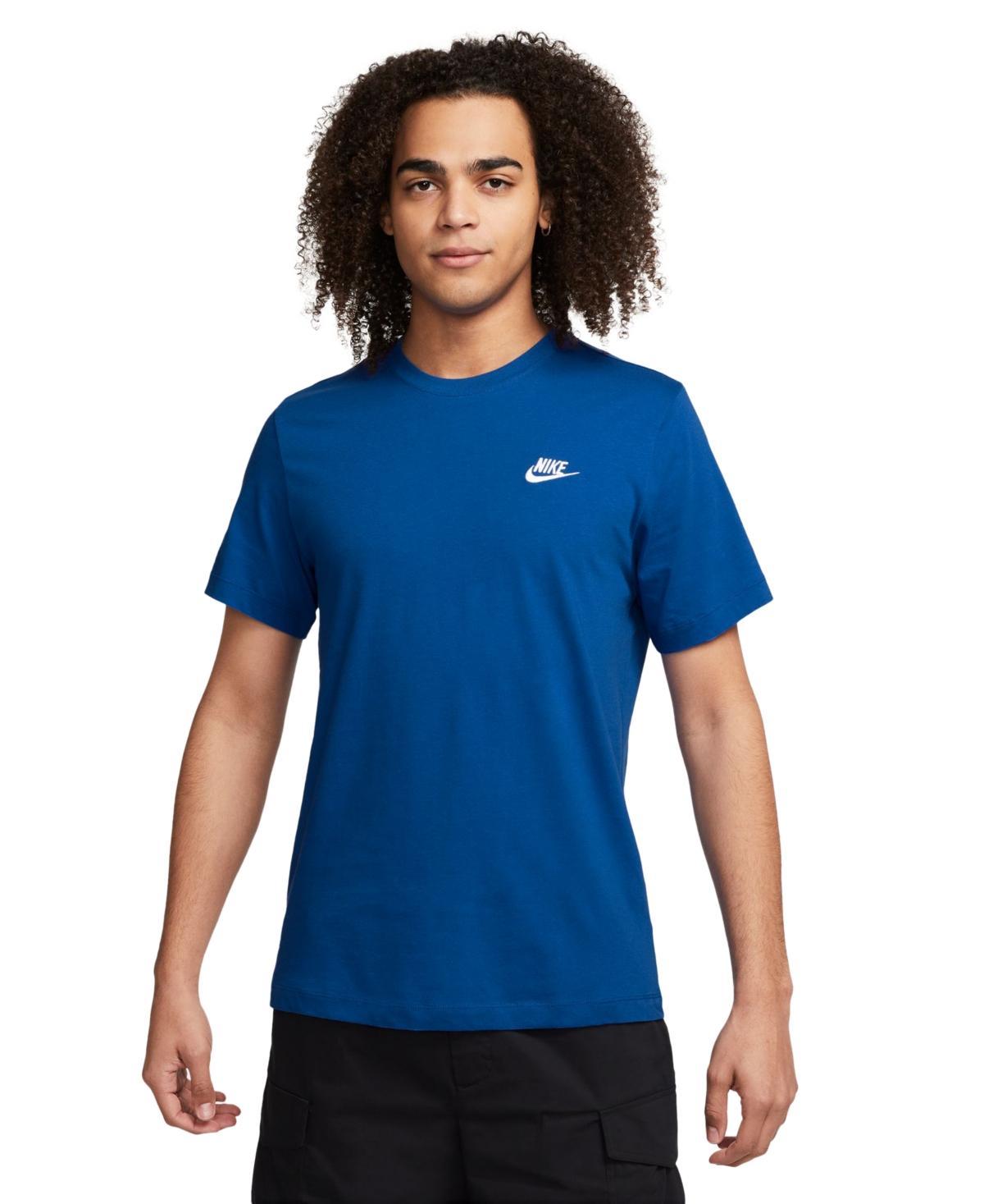 Nike Sportswear Club T-Shirt Product Image