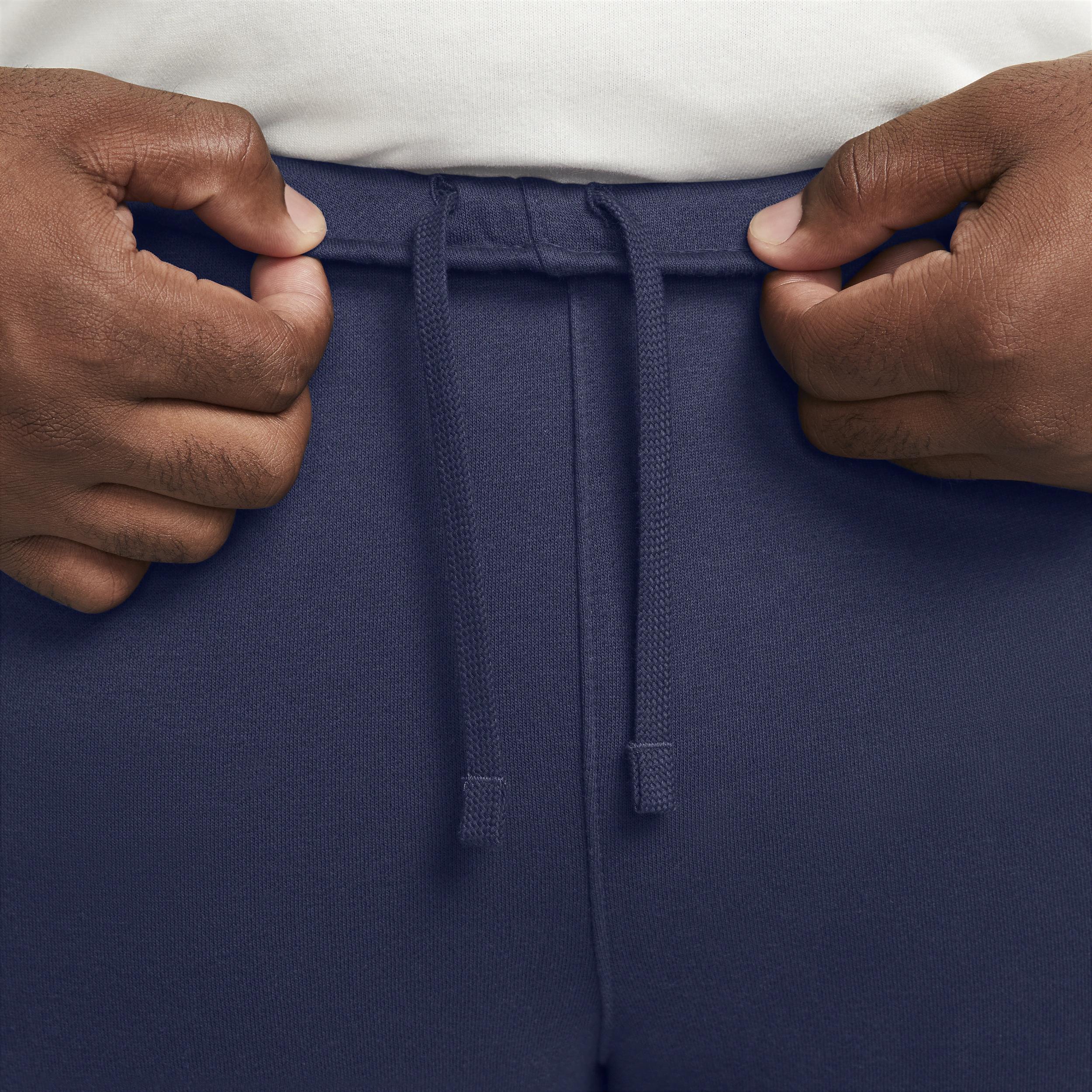 Nike NSW Club Pant in Navy. Product Image