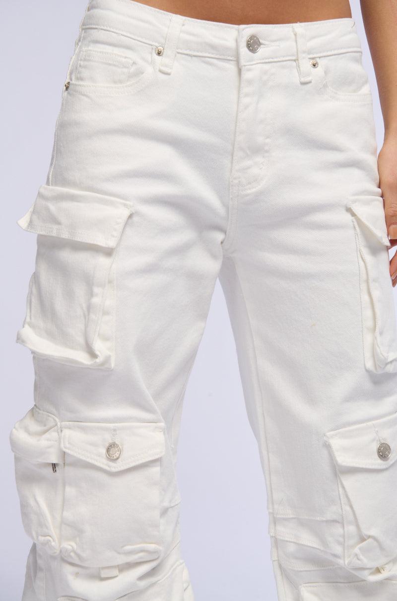 BROOKLYN CARGO POCKET WIDE LEG JEAN IN WHITE Product Image