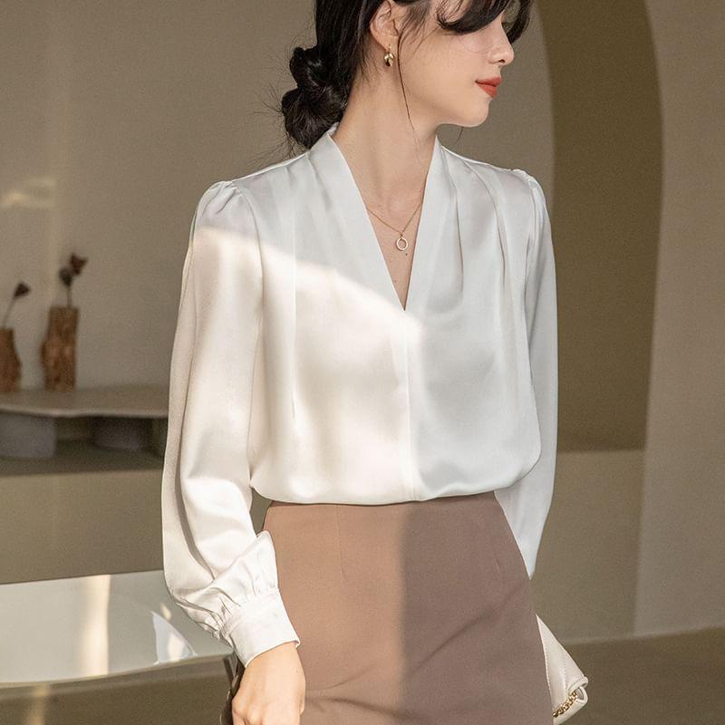 Long-Sleeve V-Neck Satin Plain Blouse Product Image