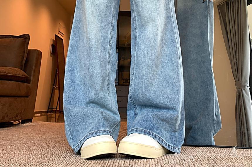 High Rise Washed Wide Leg Jeans Product Image