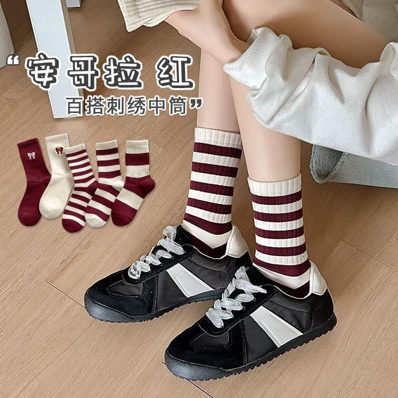 Striped / Bow Embroidered Socks Product Image