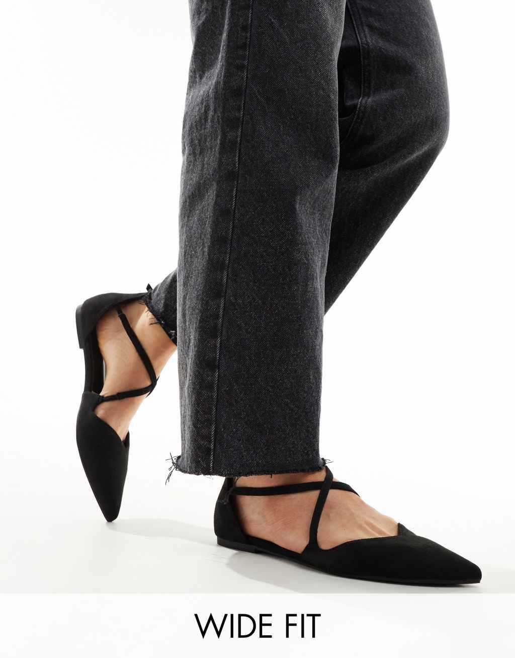 ASOS DESIGN Larna pointed ballet flats in black Product Image