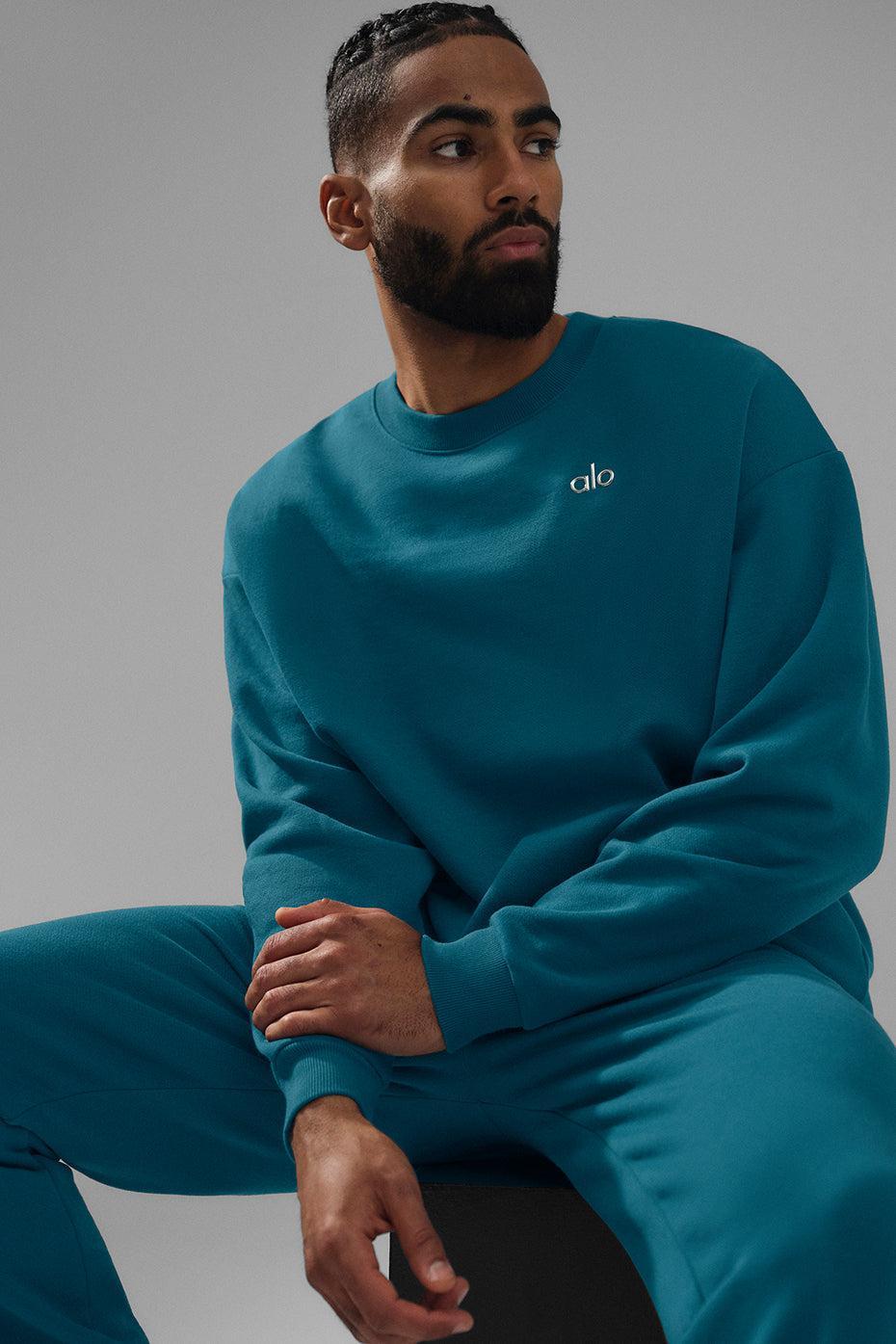 Accolade Crew Neck Pullover - Oceanic Teal Male Product Image