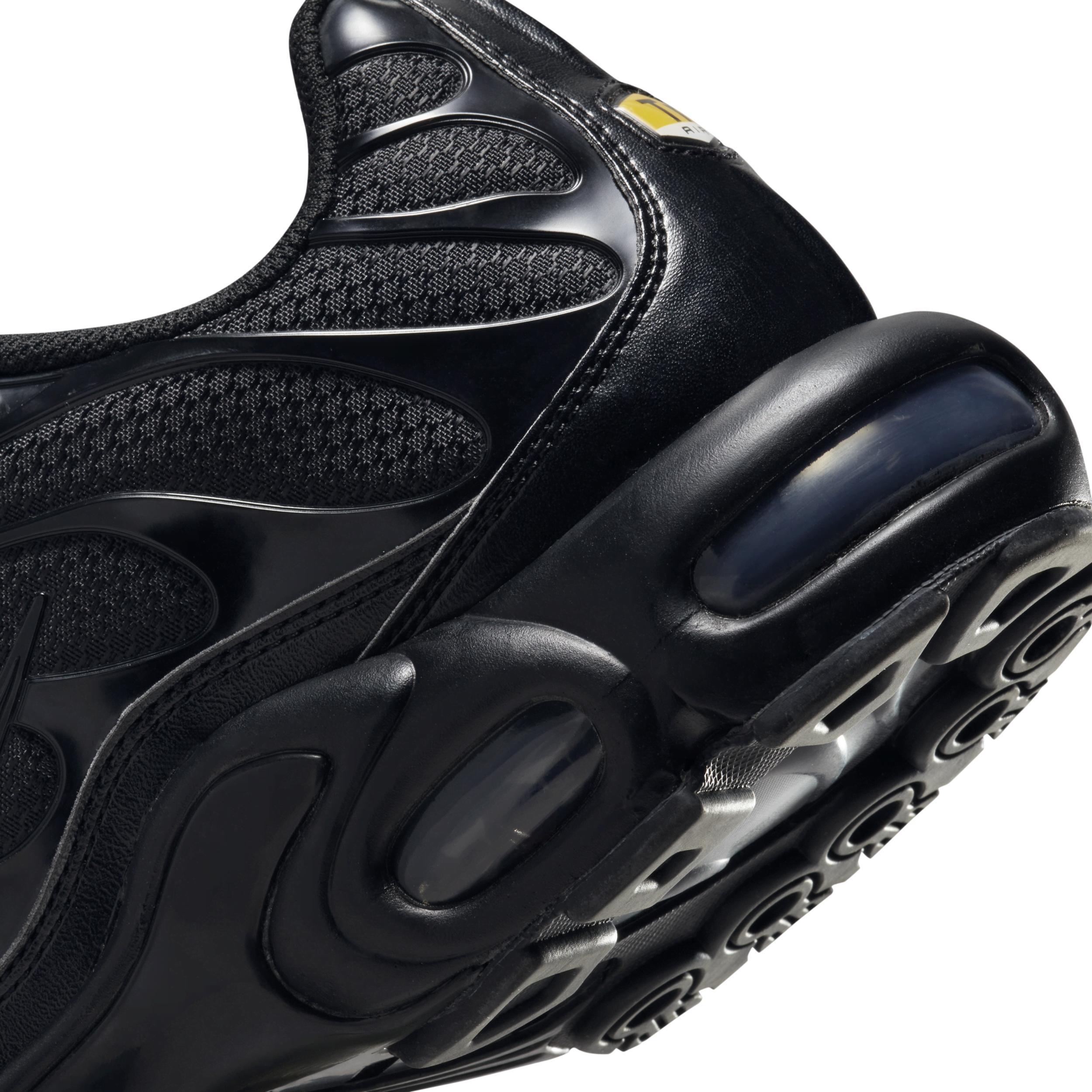 Nike Men's Air Max Plus Shoes Product Image