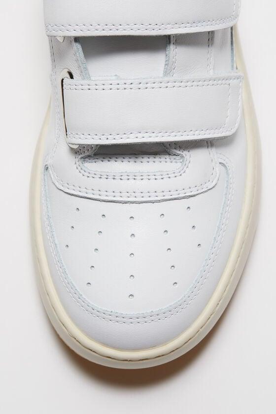 Velcro strap sneakers Product Image