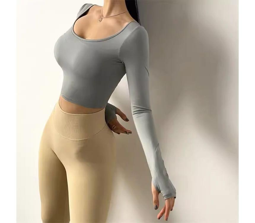 Sport Long-Sleeve Backless T-Shirt Product Image