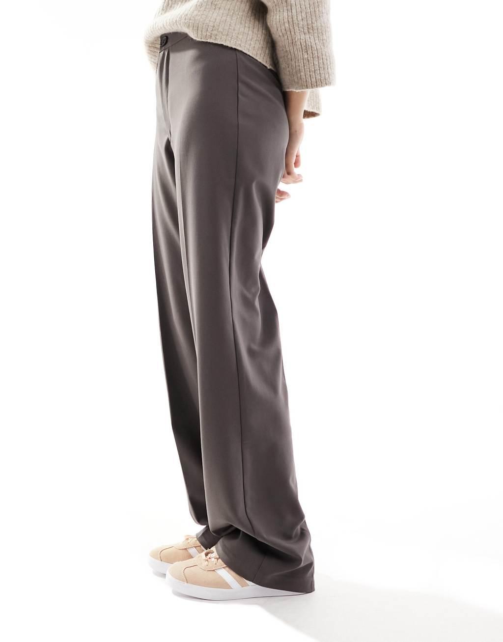 Pull&Bear high rise tailored straight leg pants in dark brown Product Image