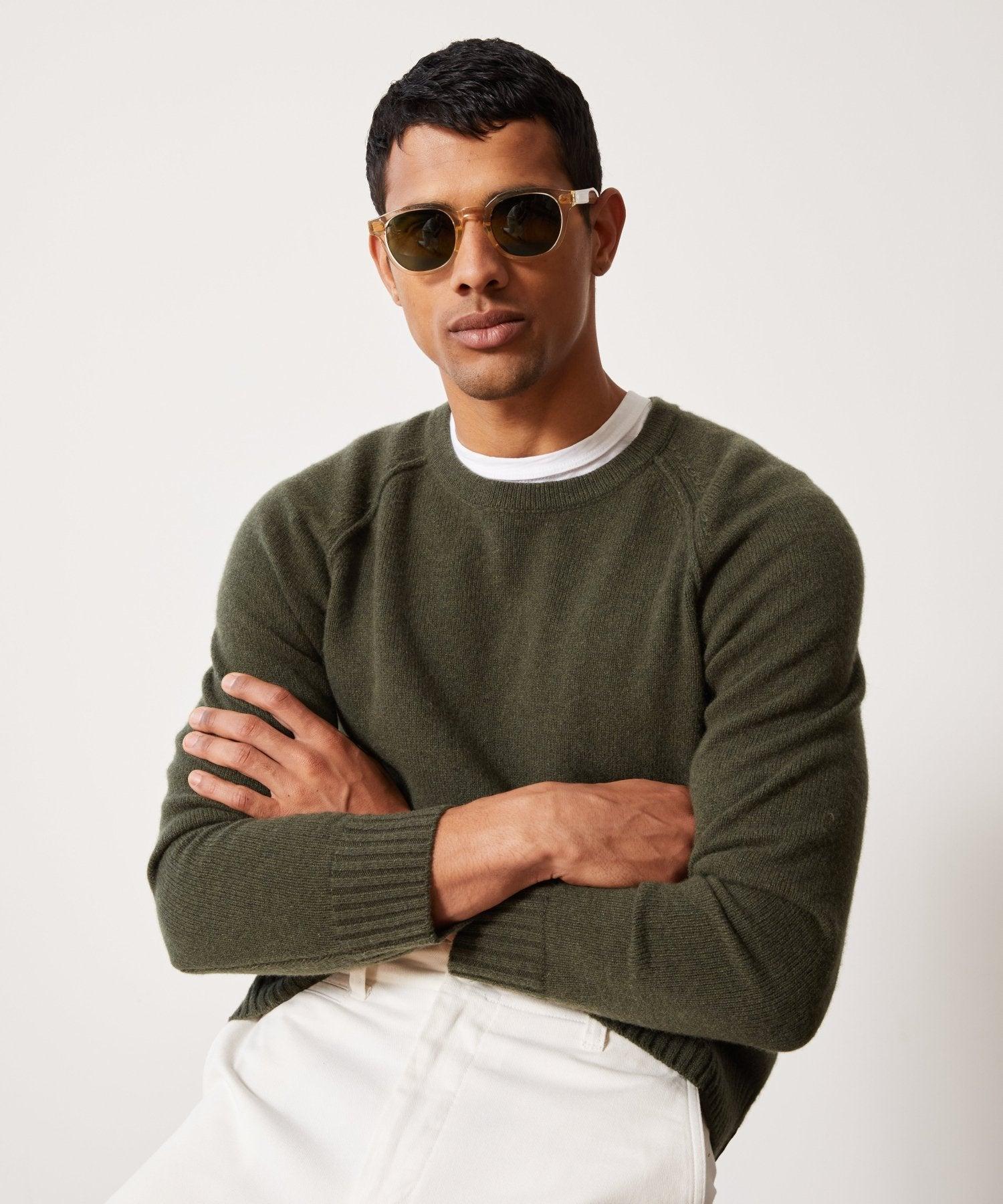 Nomad Cashmere Crewneck in Olive Product Image