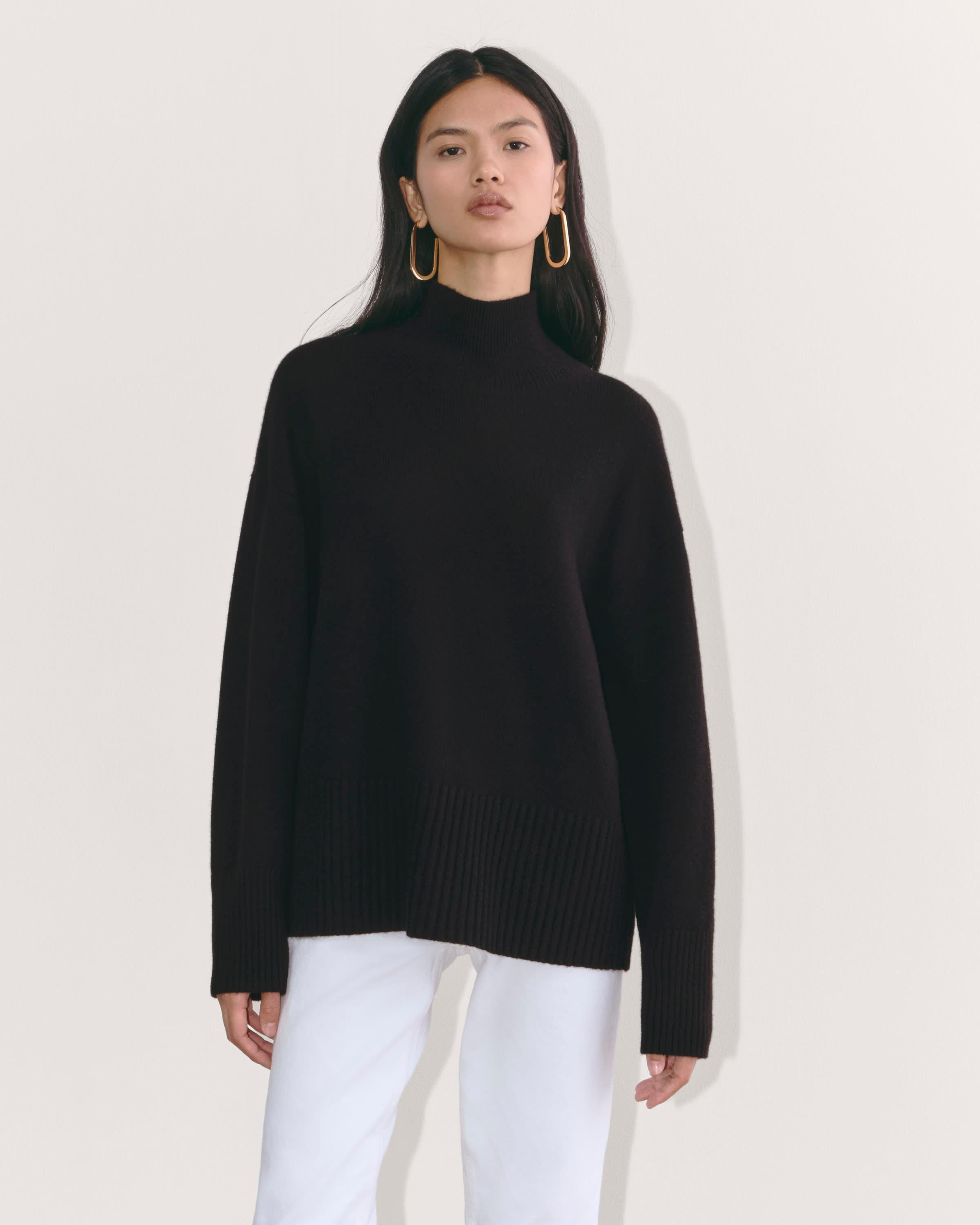 The Boxy Turtleneck in Cashmere Product Image