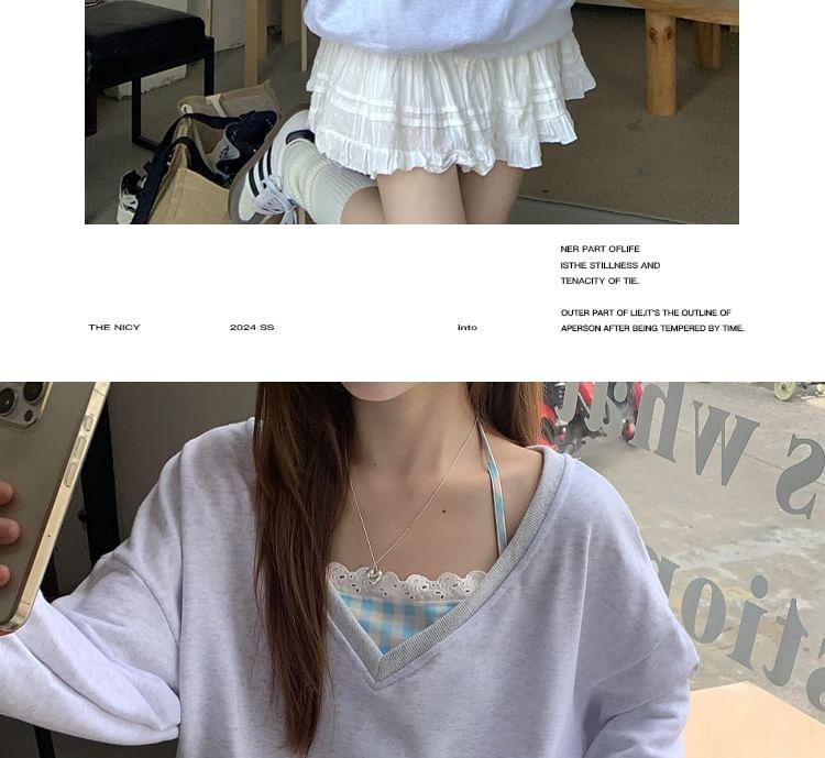 Halter Neck Gingham Lace Trim Crop Top / V-Neck Plain Sweatshirt Product Image