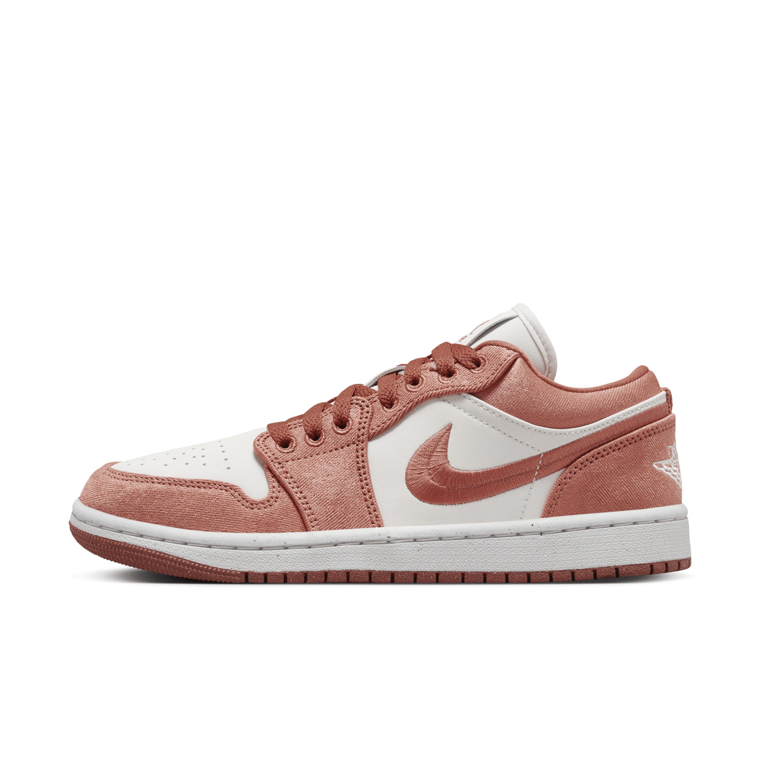 Air Jordan 1 Low SE Women's Shoes Product Image