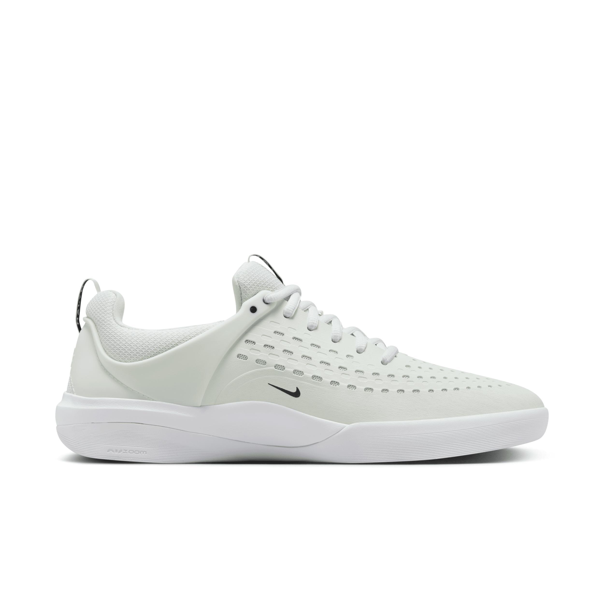 Men's Nike SB Zoom Nyjah 3 Skate Shoes Product Image