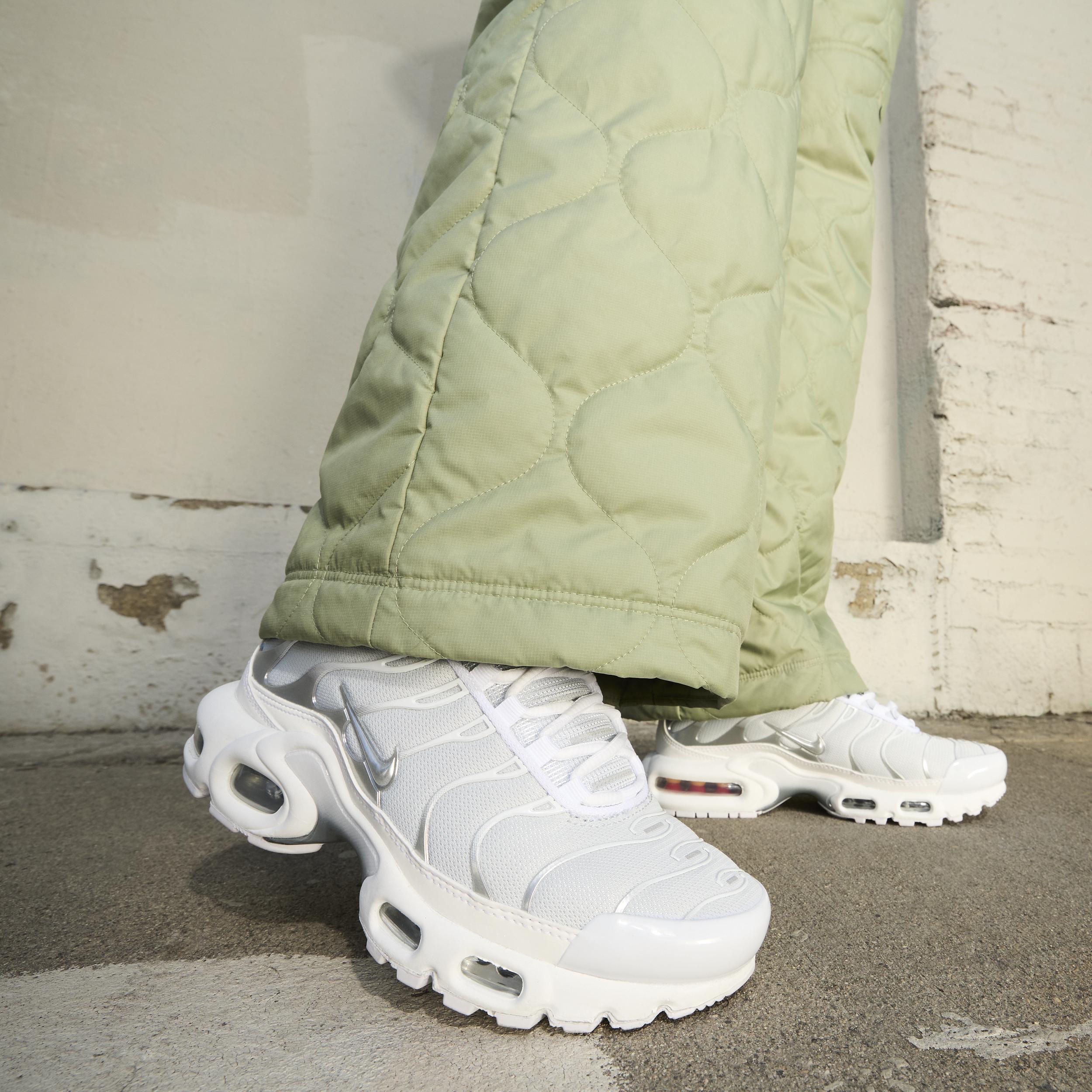 Nike Womens Air Max Plus Shoes Product Image