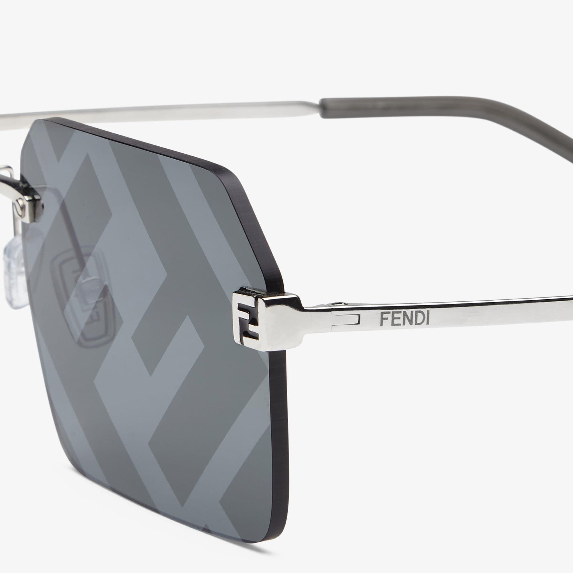 Fendi SkyFashion Show sunglasses Product Image