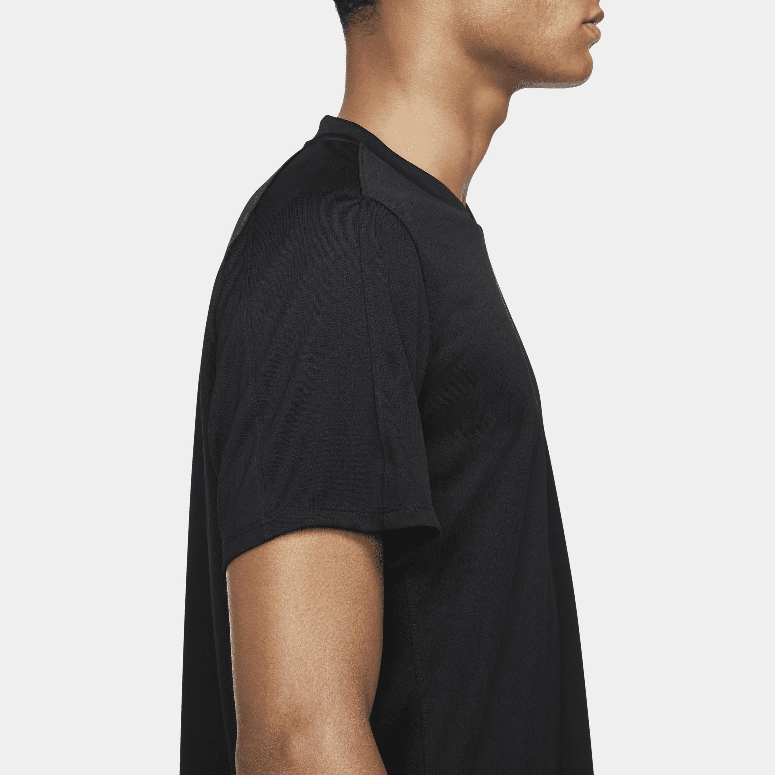 Nike Court Dri-FIT Victory V-Neck T-Shirt Product Image