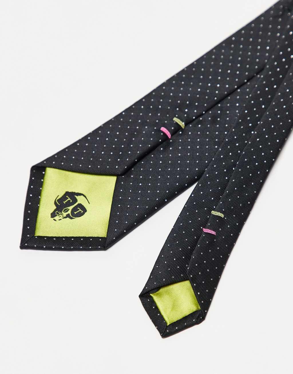 Twisted Tailor tie in black and silver Product Image