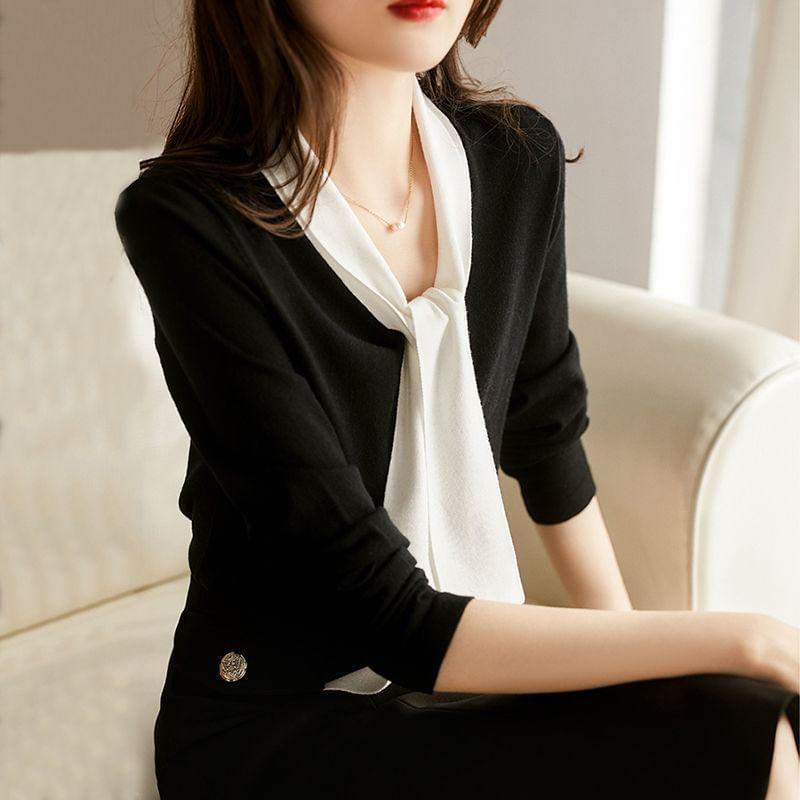 Long-Sleeve Tie-Neck Two Tone Knit Top Product Image