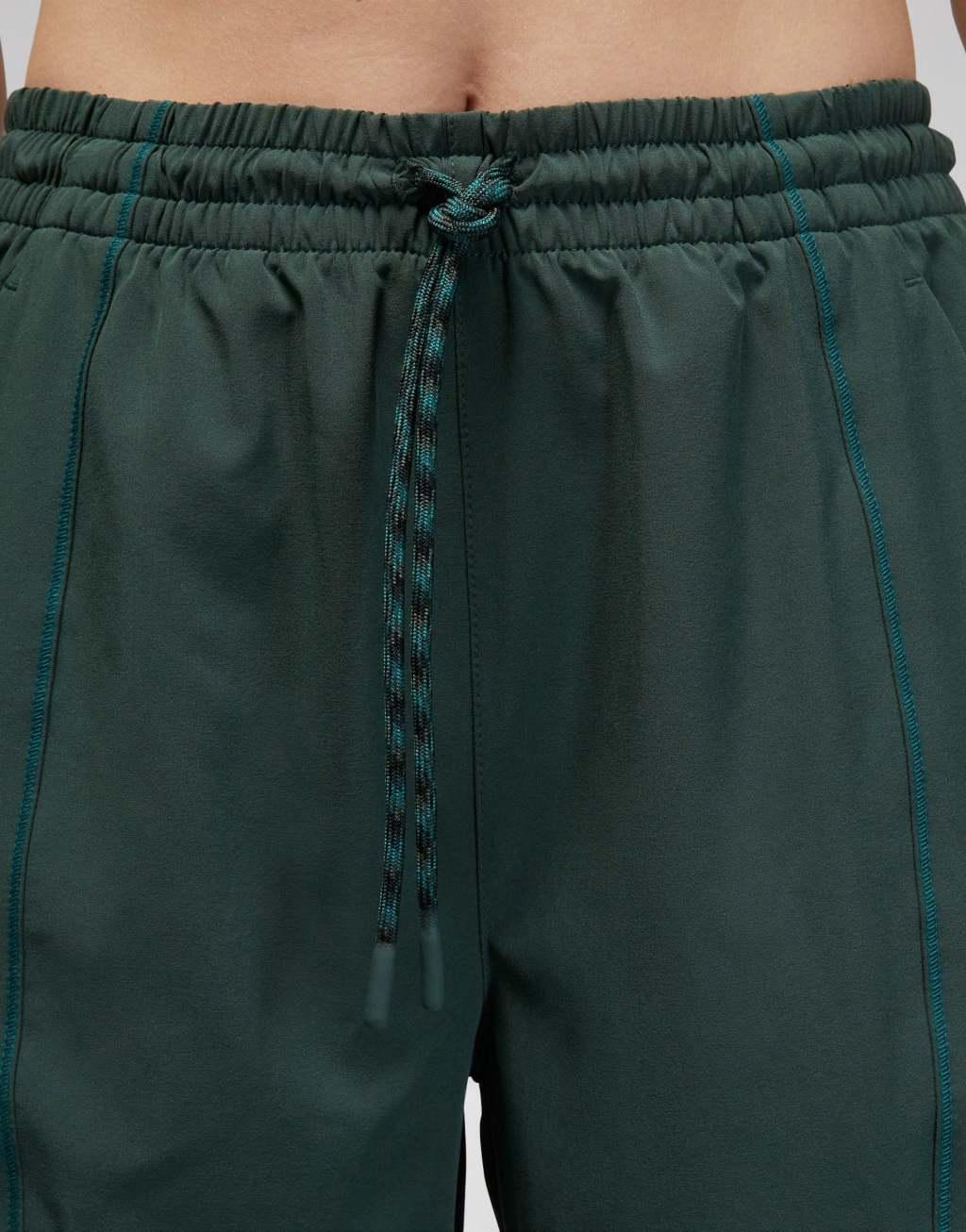 Nike Jordan tunnel sweatpants in dark green Product Image