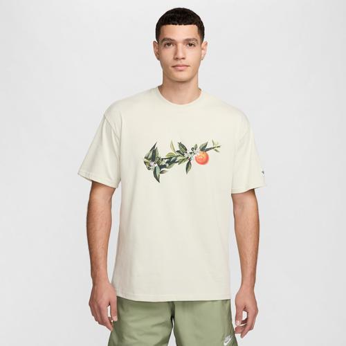 Nike Sportswear Men's Max90 T-Shirt Product Image