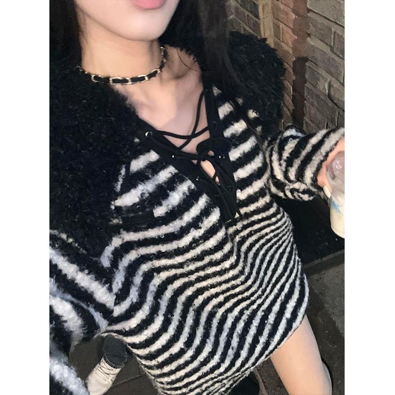 V-Neck Fleece Collar Striped Lace-Up Sweater Product Image