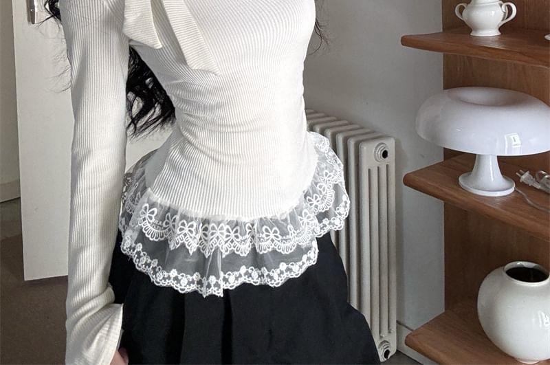 Long-Sleeve High Neck Lace Ruffle Bow Tee Product Image