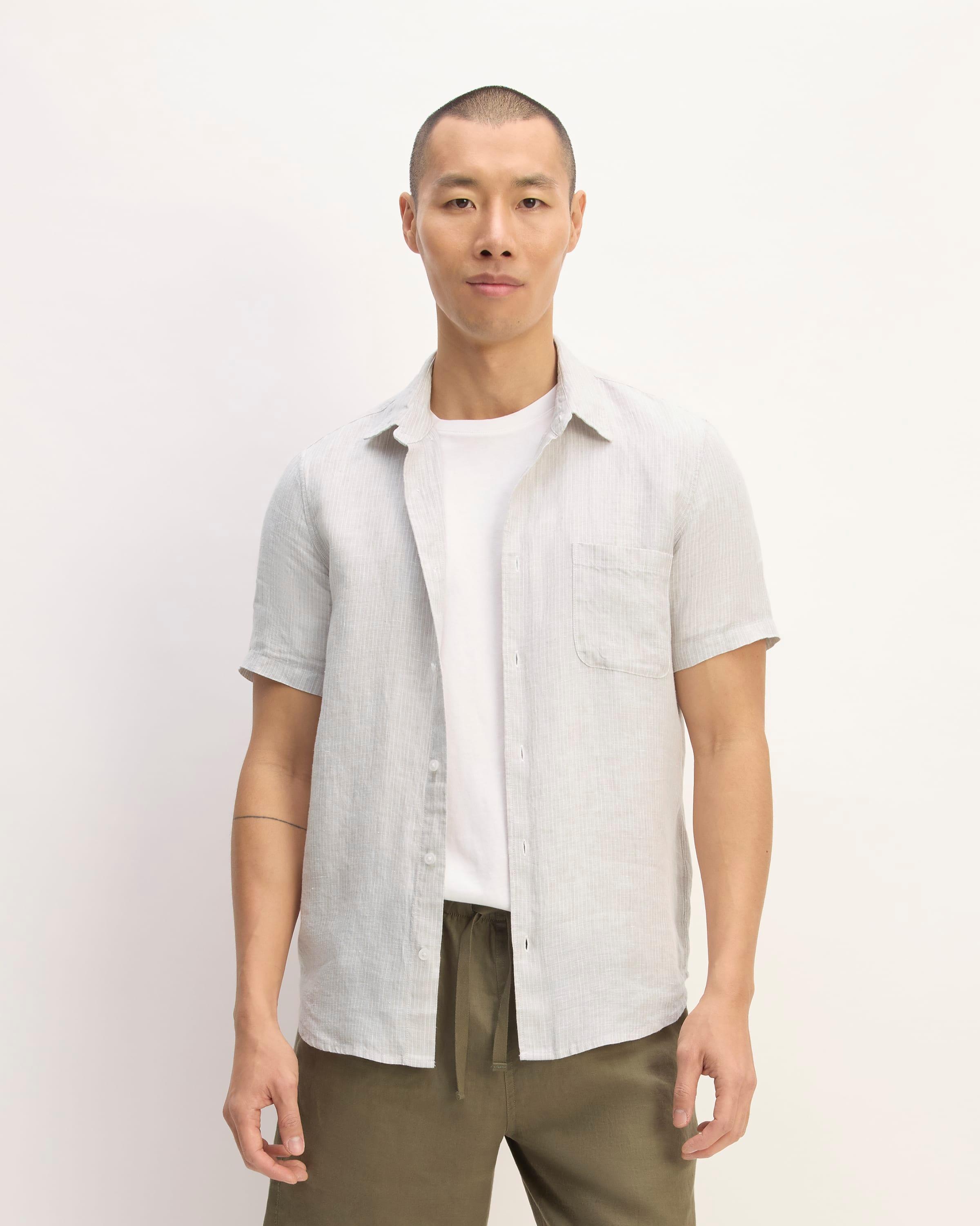 The Classic Short-Sleeve Shirt in Linen Product Image