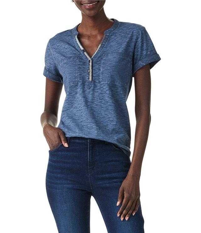 NIC + ZOE Everyday Pocket Knit Split V-Neck Short Rolled Cuff Sleeve Top Product Image