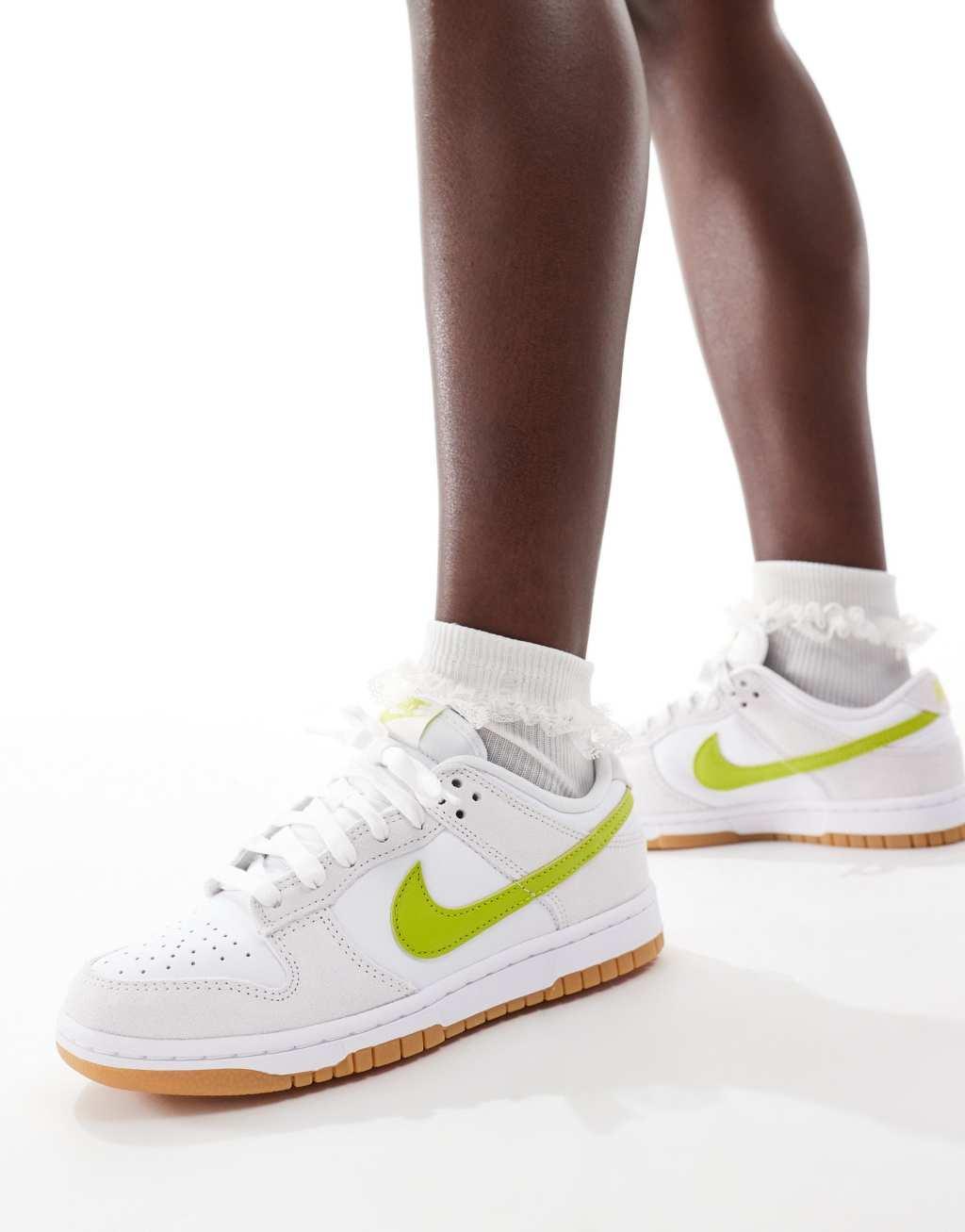 Nike Dunk Low sneakers in white and green Product Image