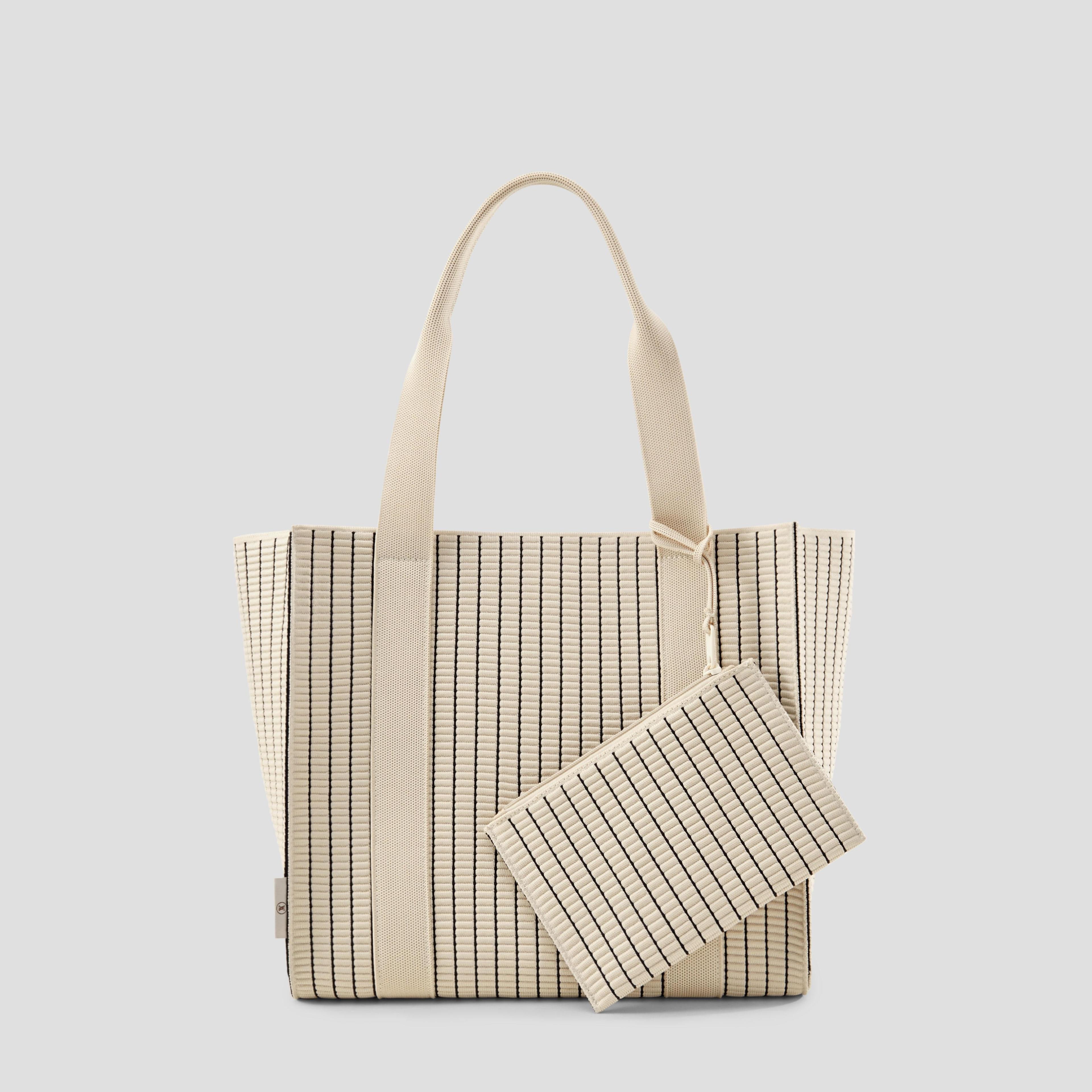 The Lightweight Tote (Sarah) Product Image