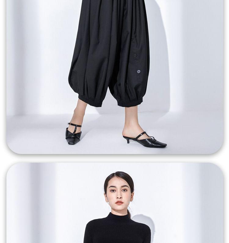 Drawstring Waist Plain Button Accent Cropped Baggy Pants Product Image