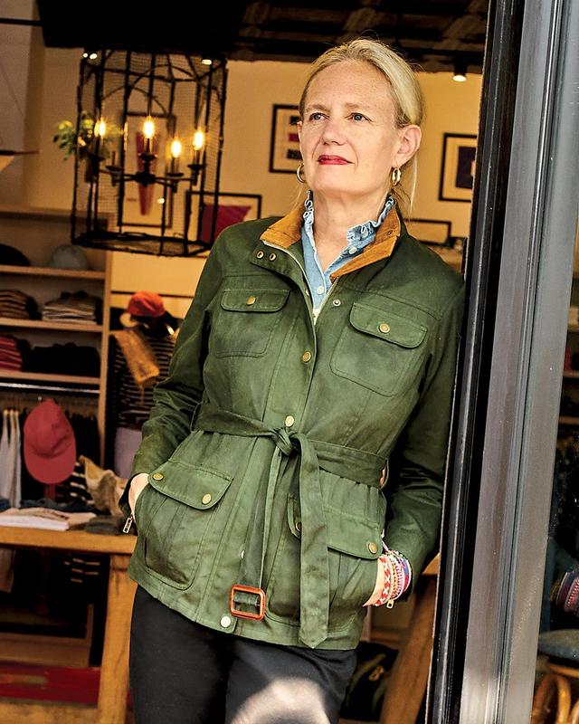 Women’s Aberdeen Jacket in Olive Waxed Canvas Product Image