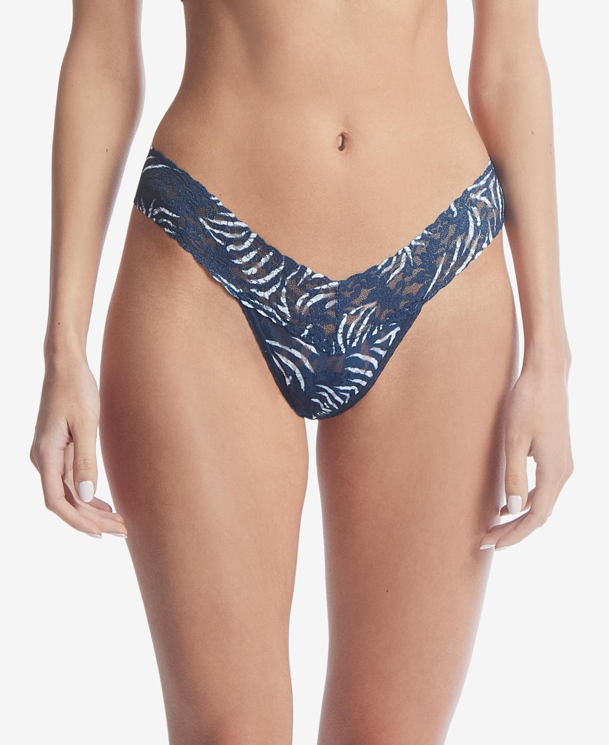 Printed Low-Rise Signature Lace Thong Product Image