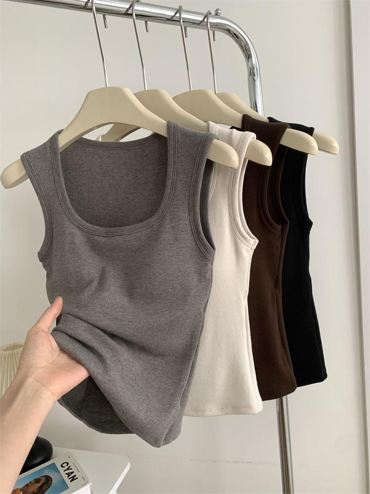 Scoop Neck Plain Padded Crop Tank Top Product Image