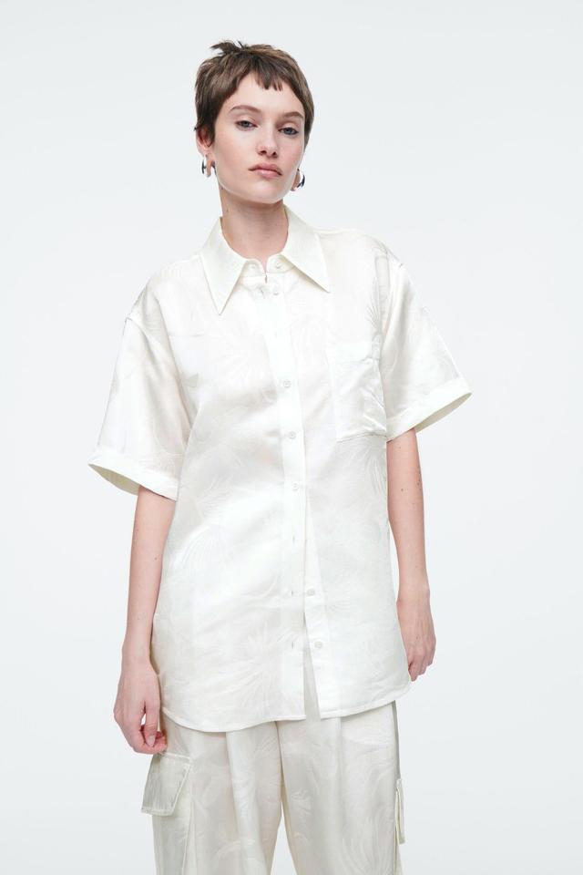 FLORAL-JACQUARD SHORT-SLEEVED SHIRT Product Image