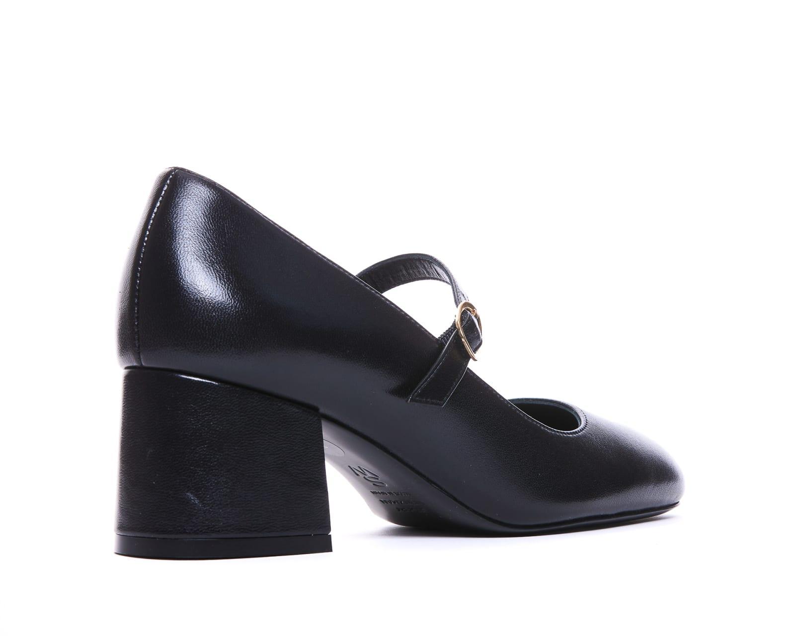 With Heel In Negro Product Image