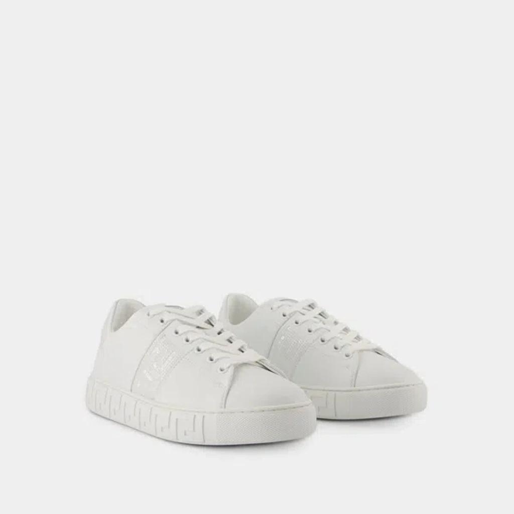 Sneakers In White Product Image