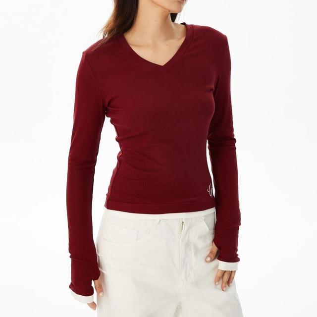 Long Sleeve V-Neck Plain Crop Tee Product Image