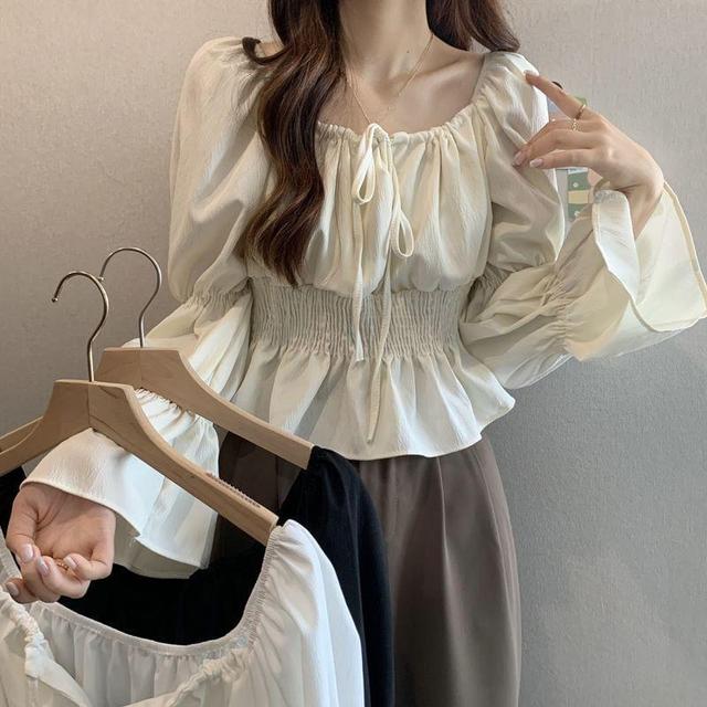 Puff-Sleeve Plain Bow Peplum Blouse Product Image