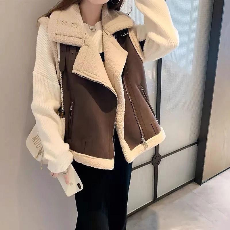 Sleeveless Lapel Neckline Faux Shearling Vest Product Image