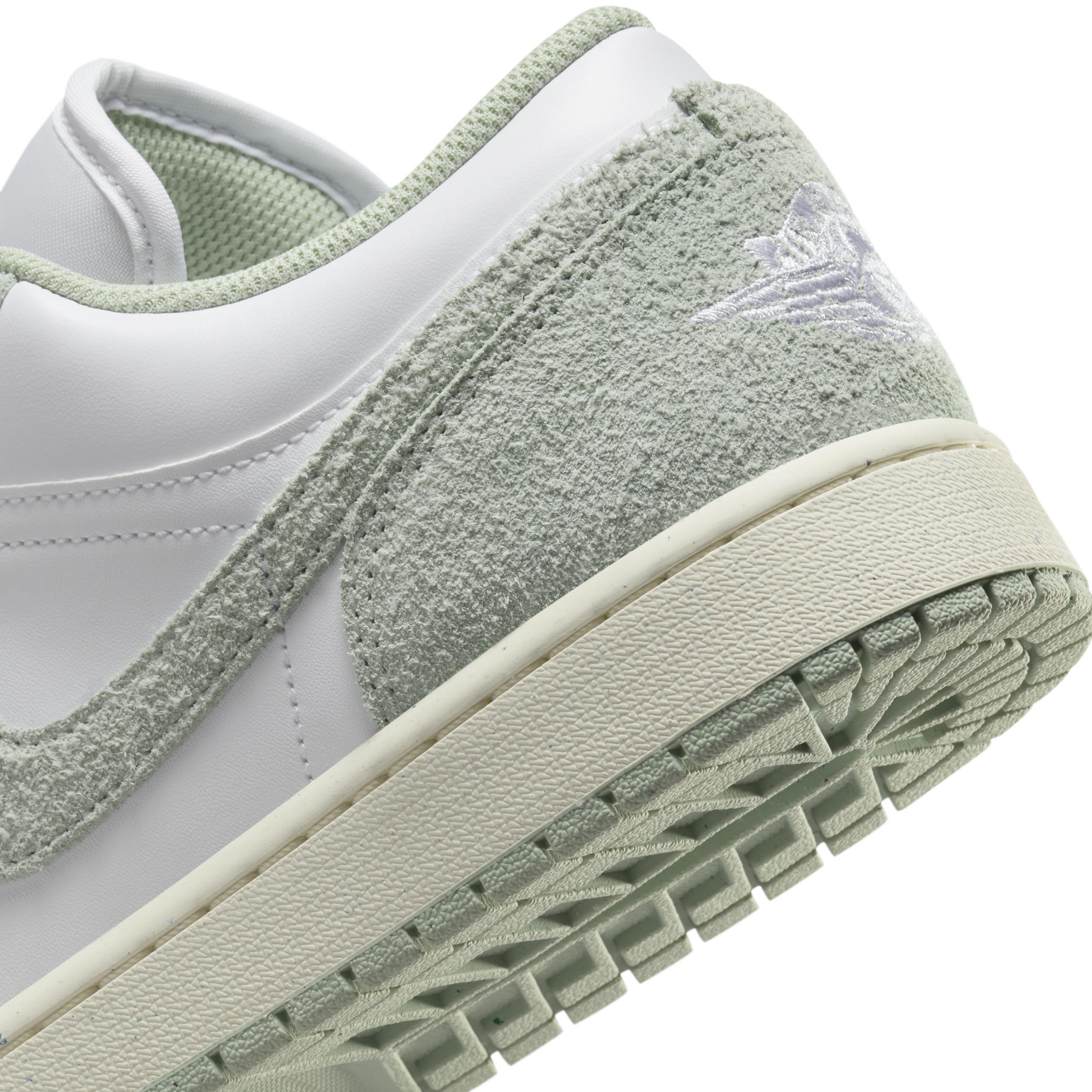 Men's Air Jordan 1 Low SE Shoes Product Image